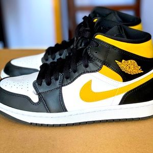 Nike Air Jordan 1 Mid